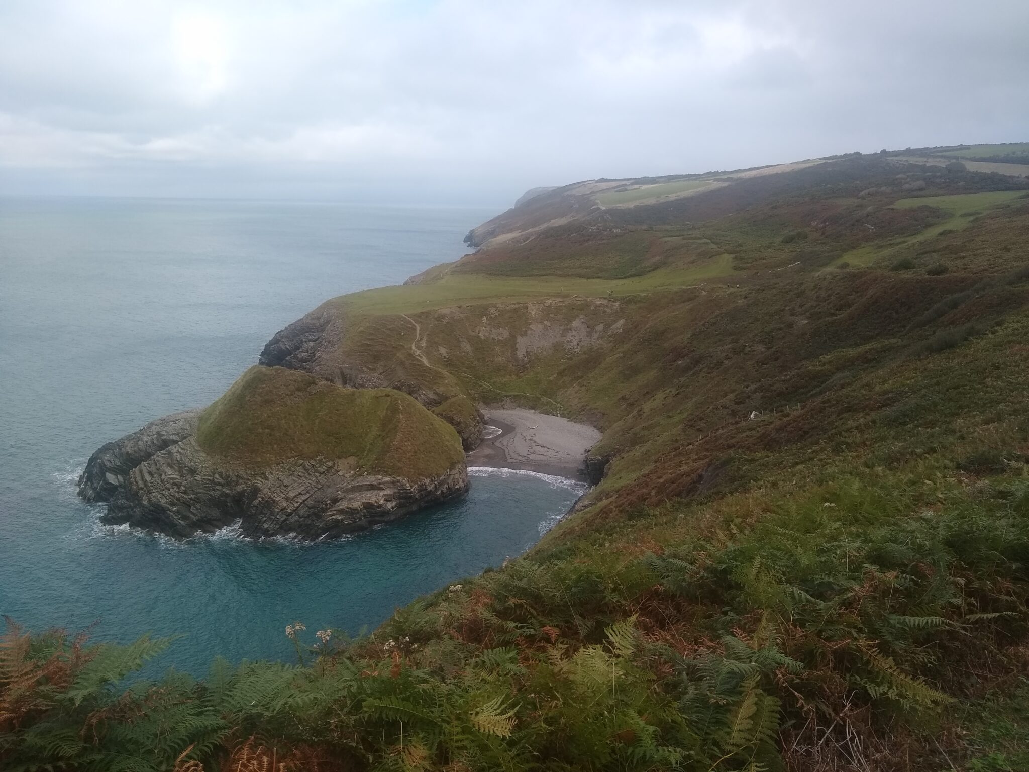 Circular walk to Cwm Silio Church and back